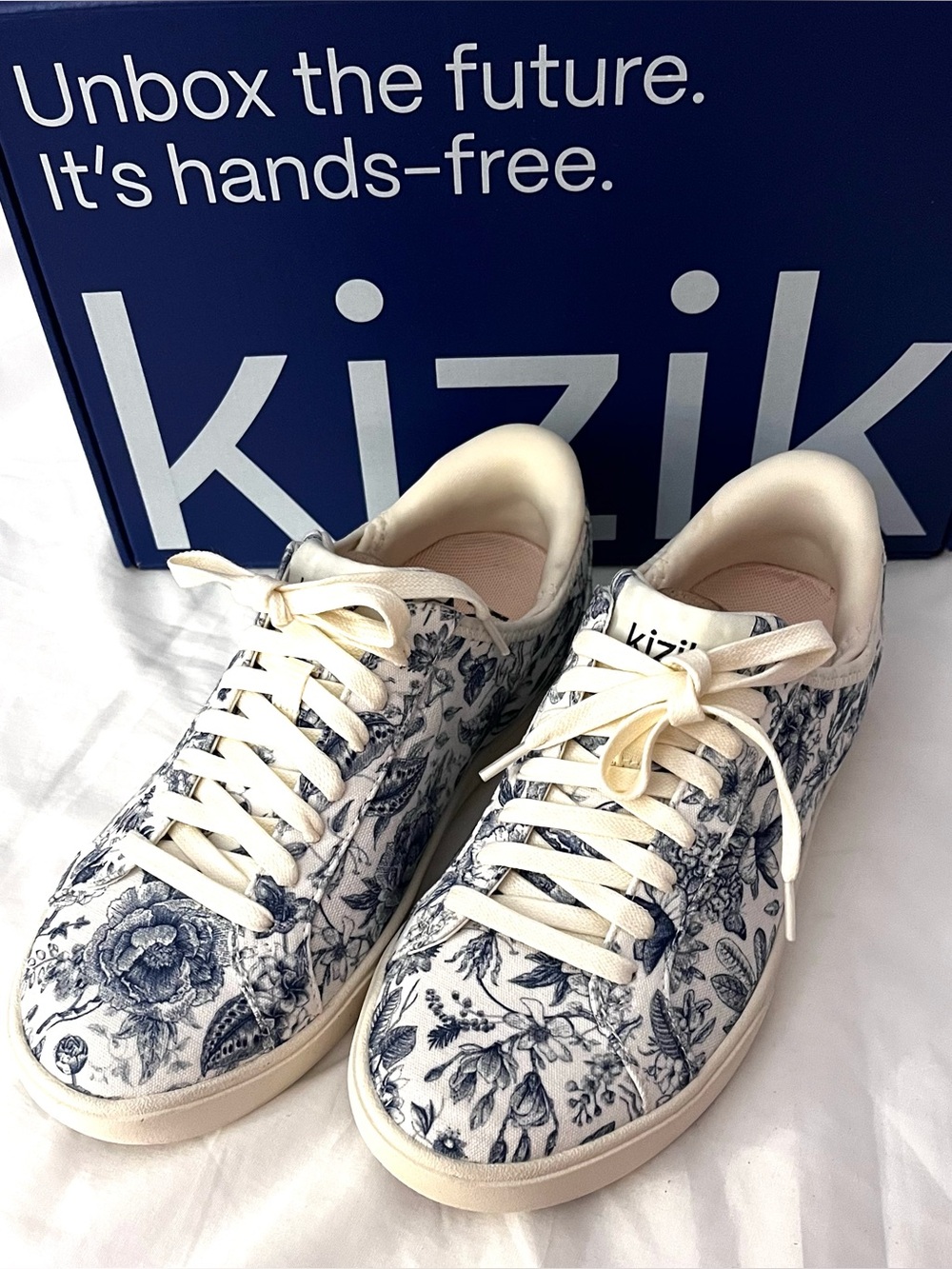 NIB Kizik Irvine Pristine Antique Floral Hands Free Sneakers Womens 6 Mens 4.5